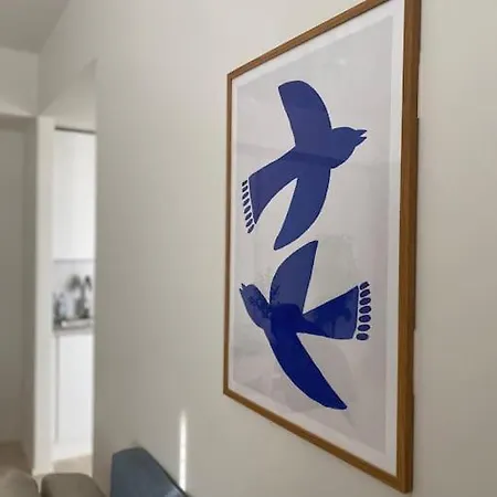 Uusi Ja Valoisa Kaksio Lahella Kirjurinluotoa * Πόρι